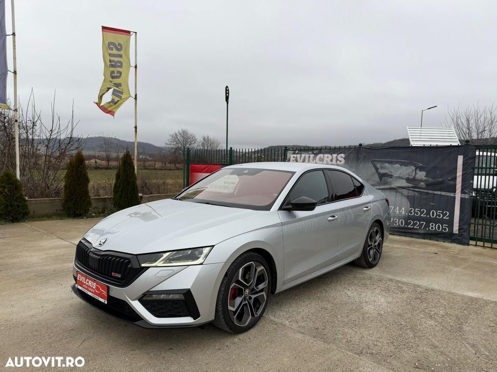 Skoda Octavia 2.0 245 TSI DSG RS - 8