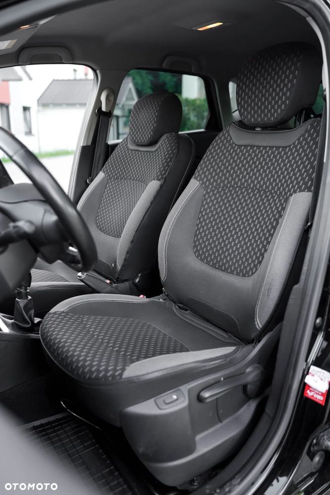 Renault Captur - 22