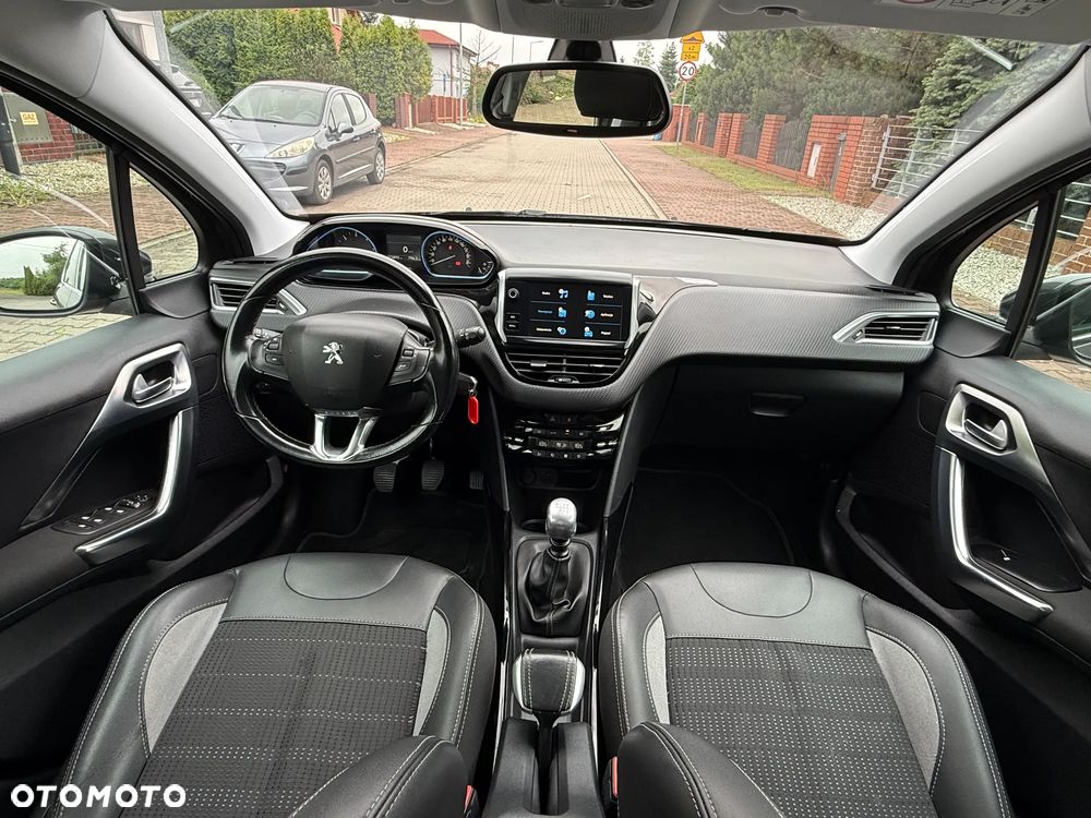 Peugeot 2008 - 8