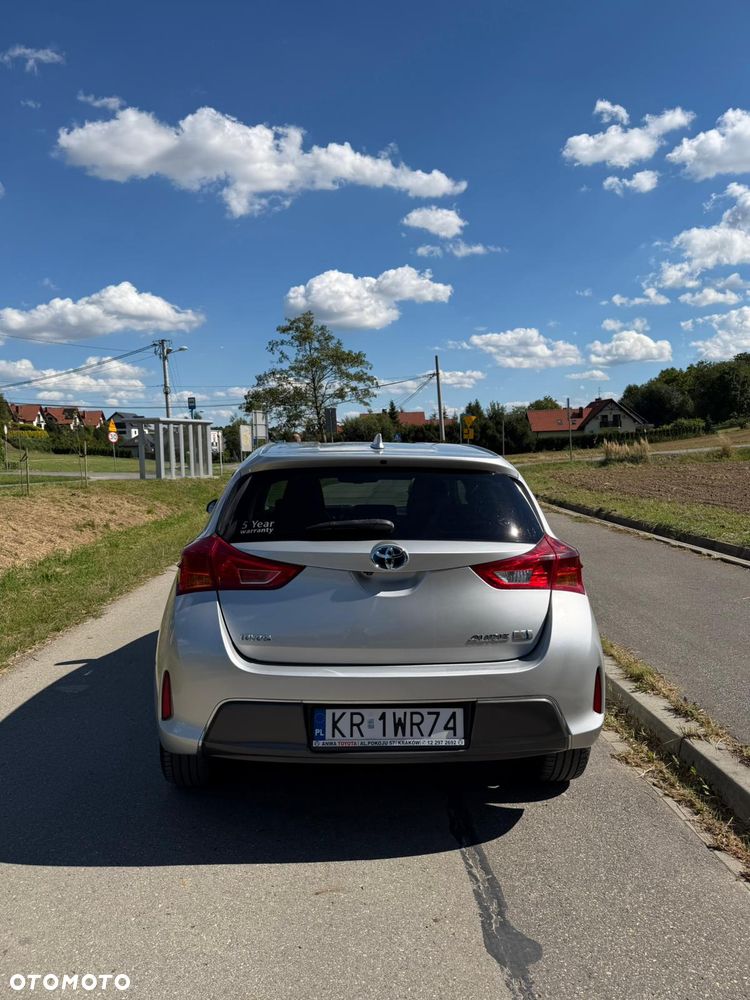Toyota Auris - 5