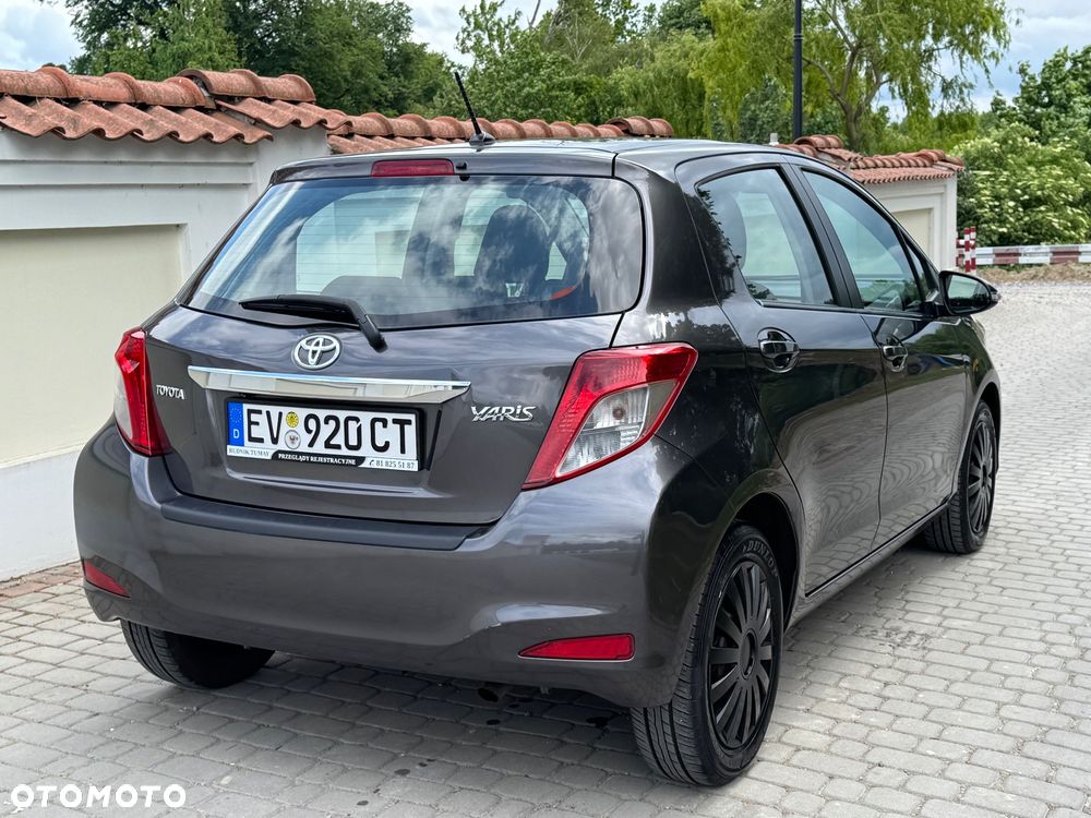 Toyota Yaris - 37