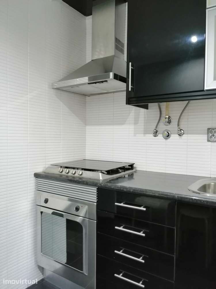 Apartamento T2 - junto às Colinas do Cruzeiro - Grande imagem: 3/20
