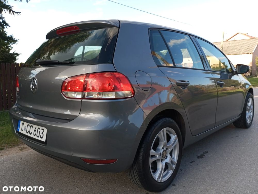 Volkswagen Golf VI 1.6 Comfortline - 10