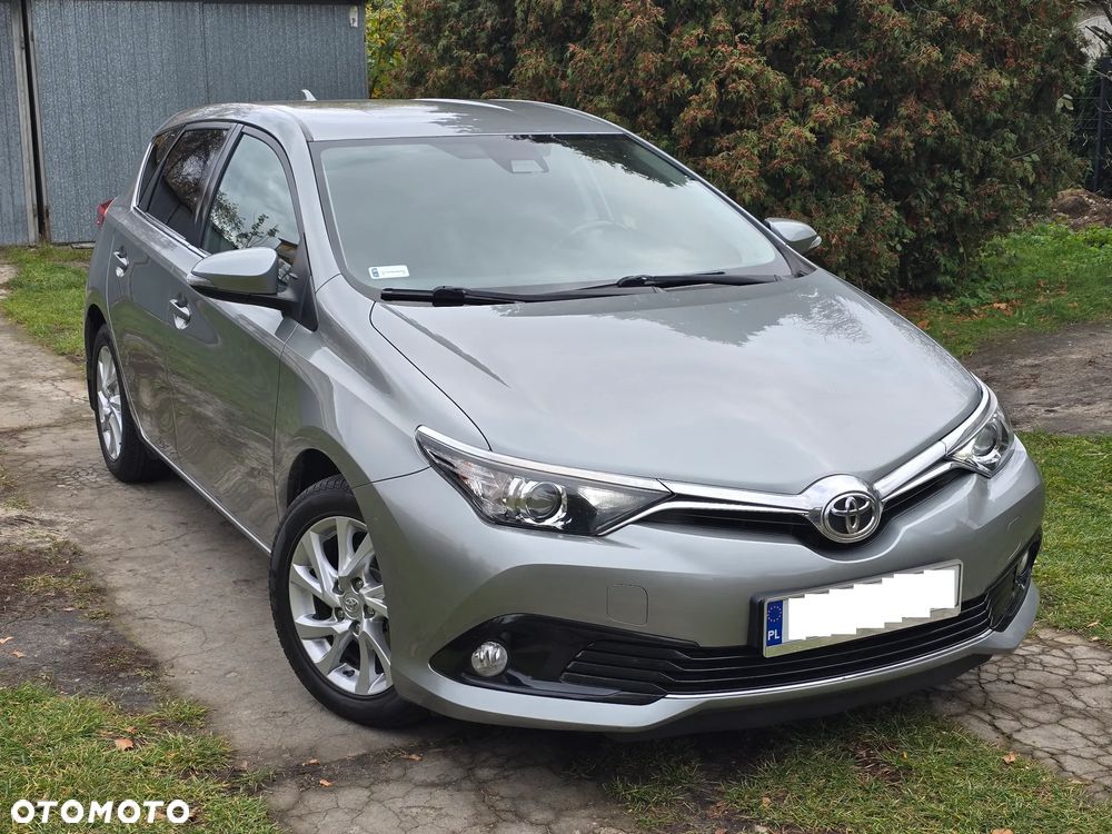 Toyota Auris 1.6 Premium - 27