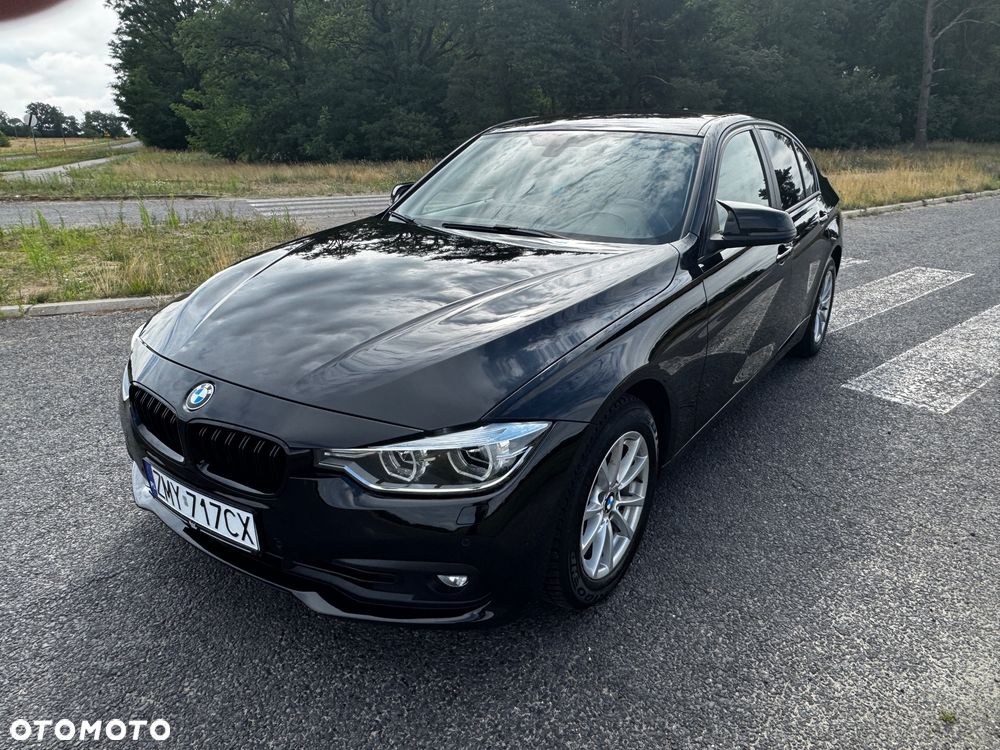 BMW Seria 3 320i - 27
