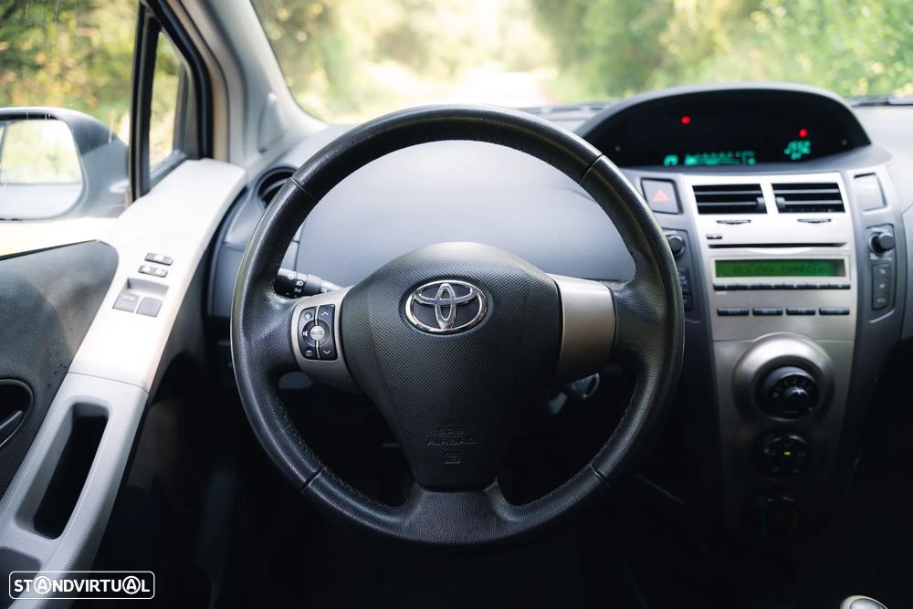 Toyota Yaris 1.4 D-4D Comfort+AC - 26
