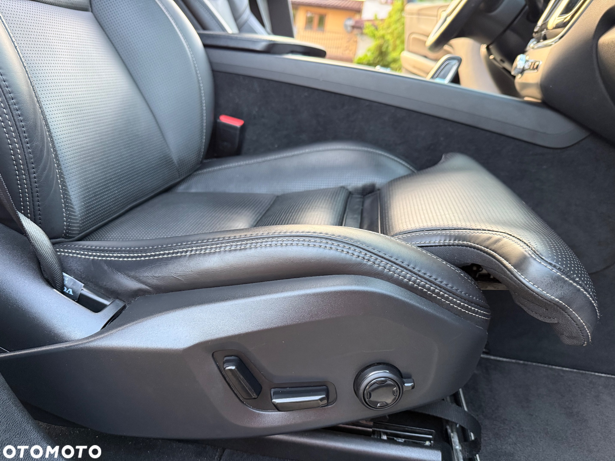 Volvo XC 60 B4 D Geartronic RDesign - 30