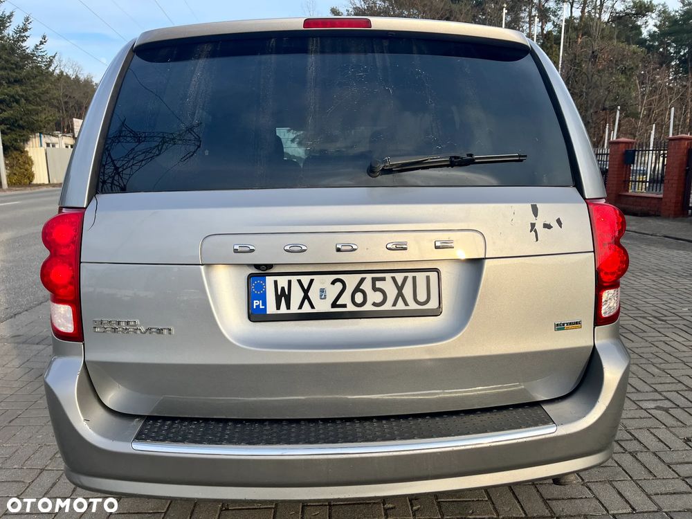 Dodge Grand Caravan - 8