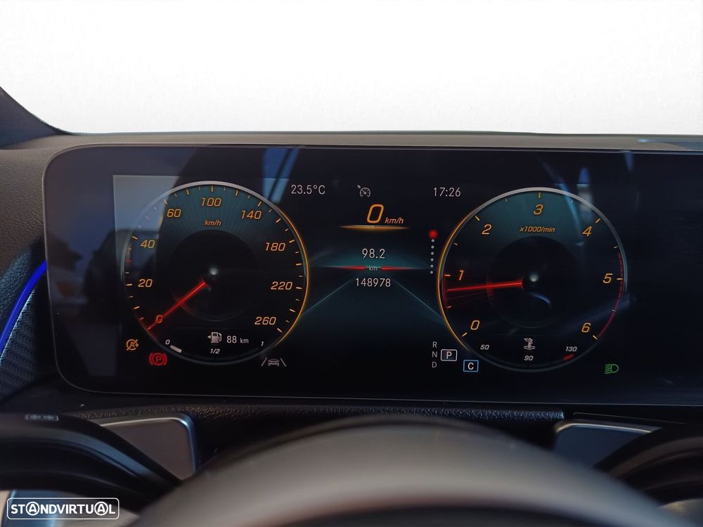 Mercedes-Benz GLB 180 d AMG Line - 12