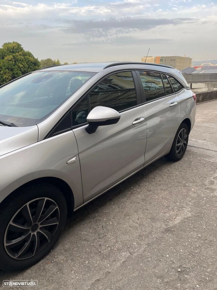 Opel Astra Sports Tourer - 3