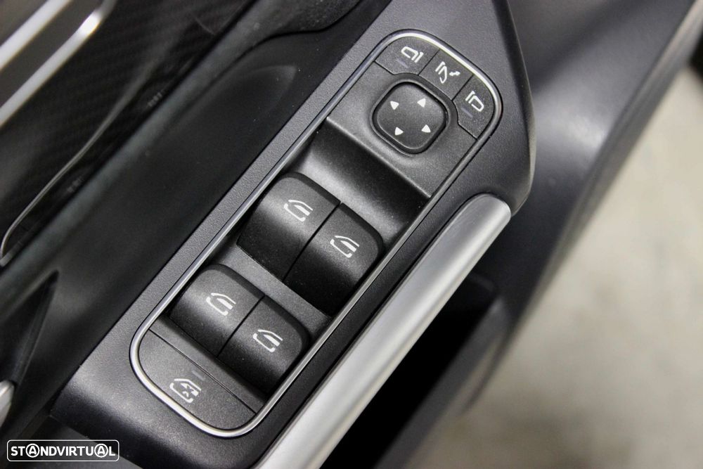 Mercedes-Benz GLA 180 d AMG Line - 15