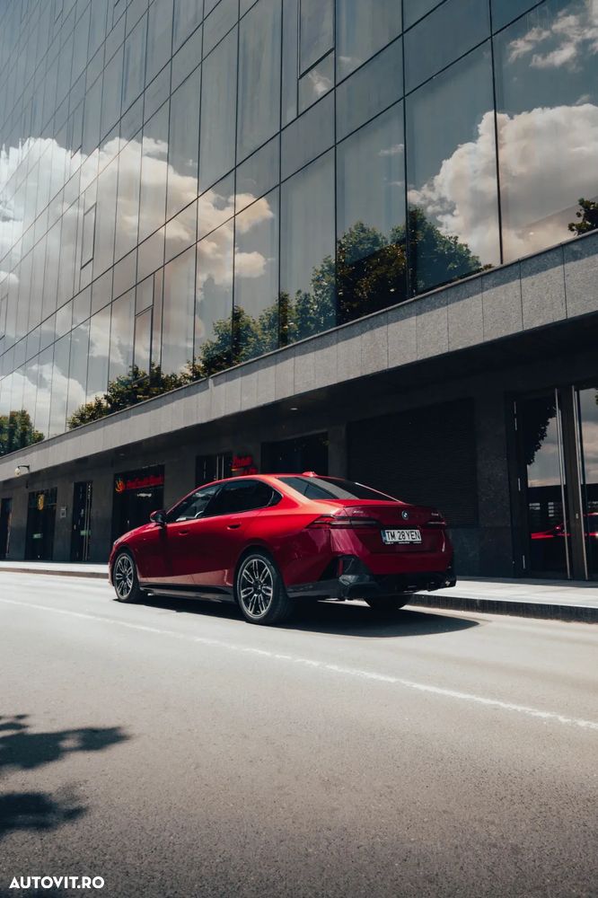BMW Seria 5 550e xDrive AT PHEV - 4