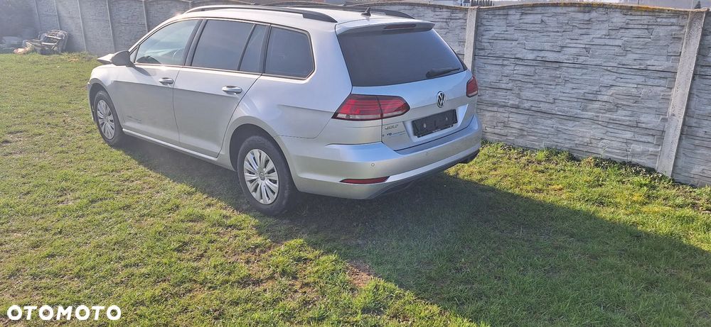 Volkswagen Golf - 3