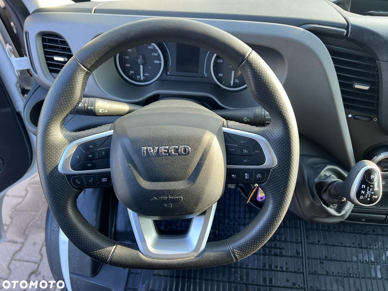 Iveco DAILY - 16