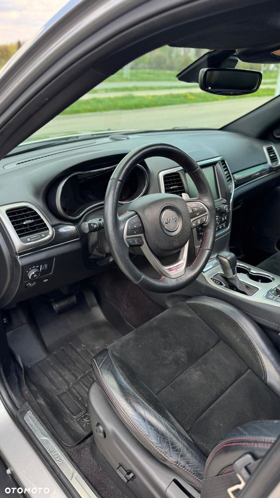 Jeep Grand Cherokee - 15