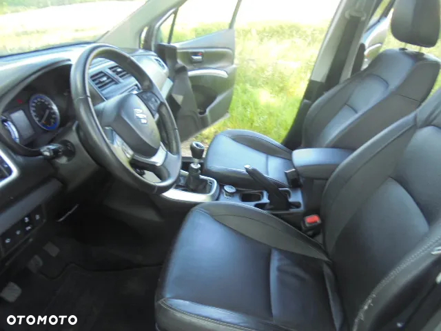 Suzuki SX4 S-Cross 1.6 DDiS 4x4 limited+ - 12