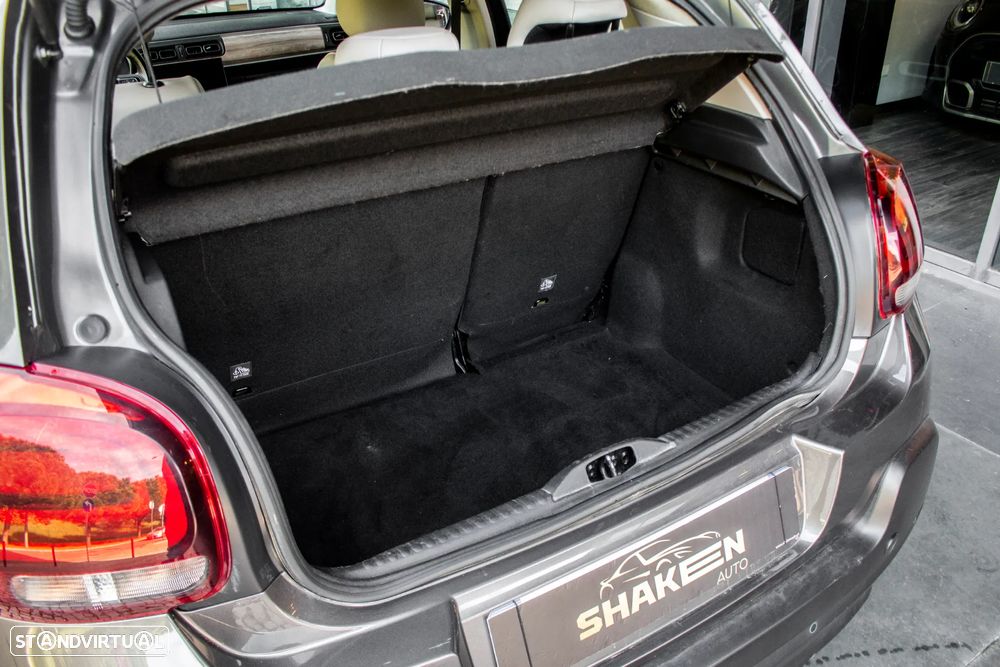 Citroën C3 1.2 PureTech Shine - 21