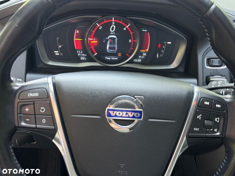 Volvo XC 60 D4 Drive-E Ocean Race - 26