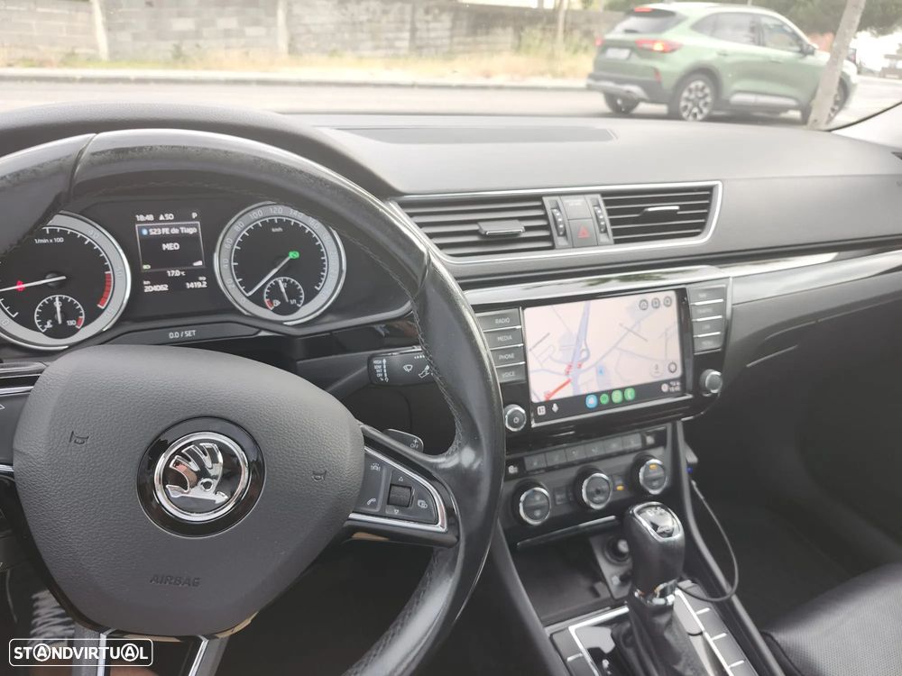 Skoda Superb Break 2.0 TDI Laurin&Klement DSG - 17
