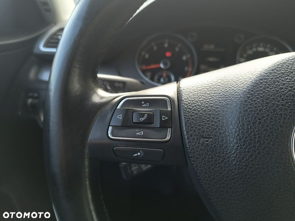 Volkswagen Passat - 21