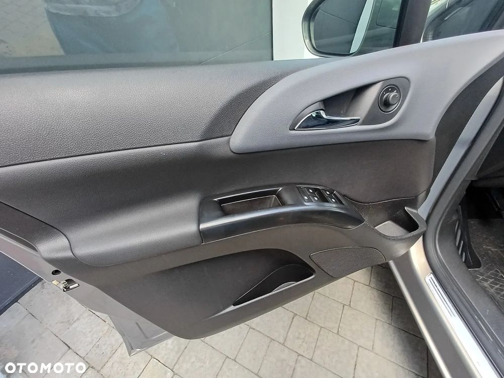 Opel Meriva 1.4 Innovation - 30
