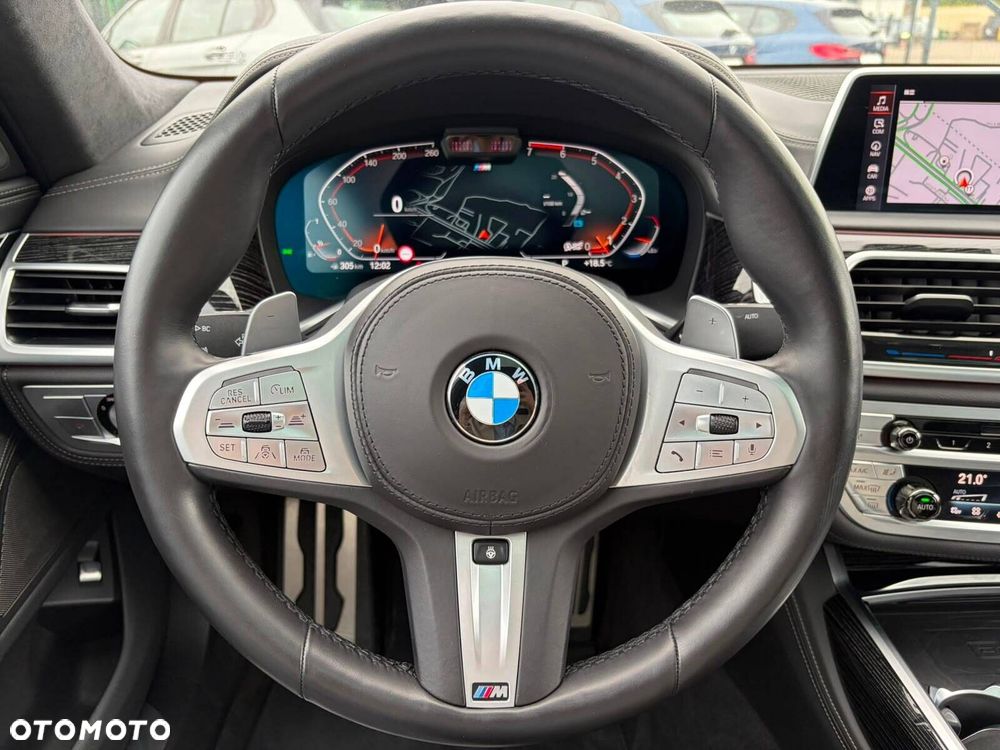 BMW Seria 7 750i xDrive sport - 17