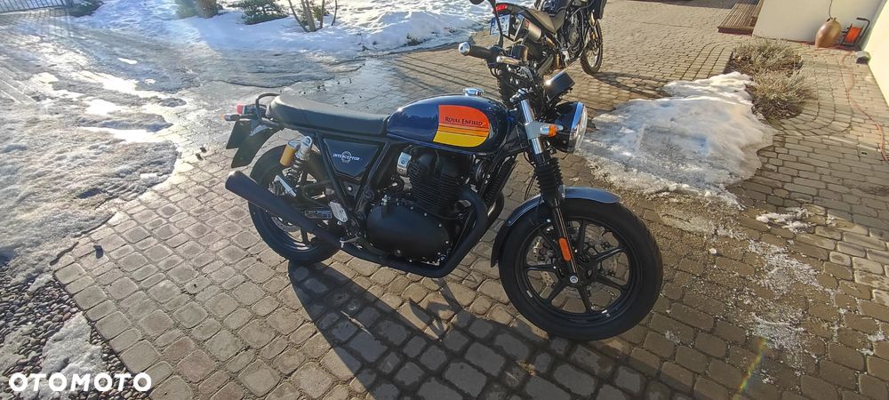 Royal Enfield Interceptor - 1