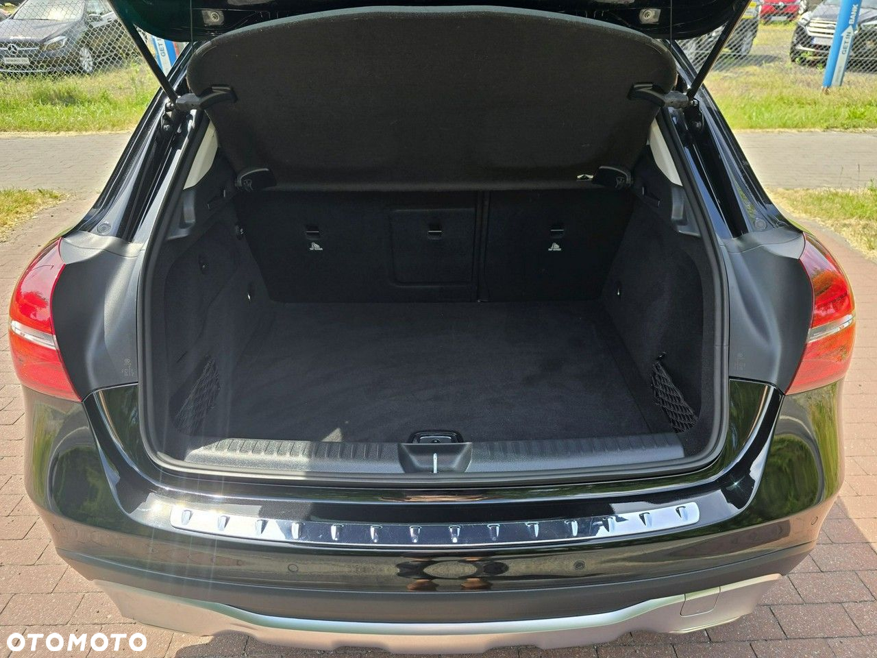 Mercedes-Benz GLA - 22