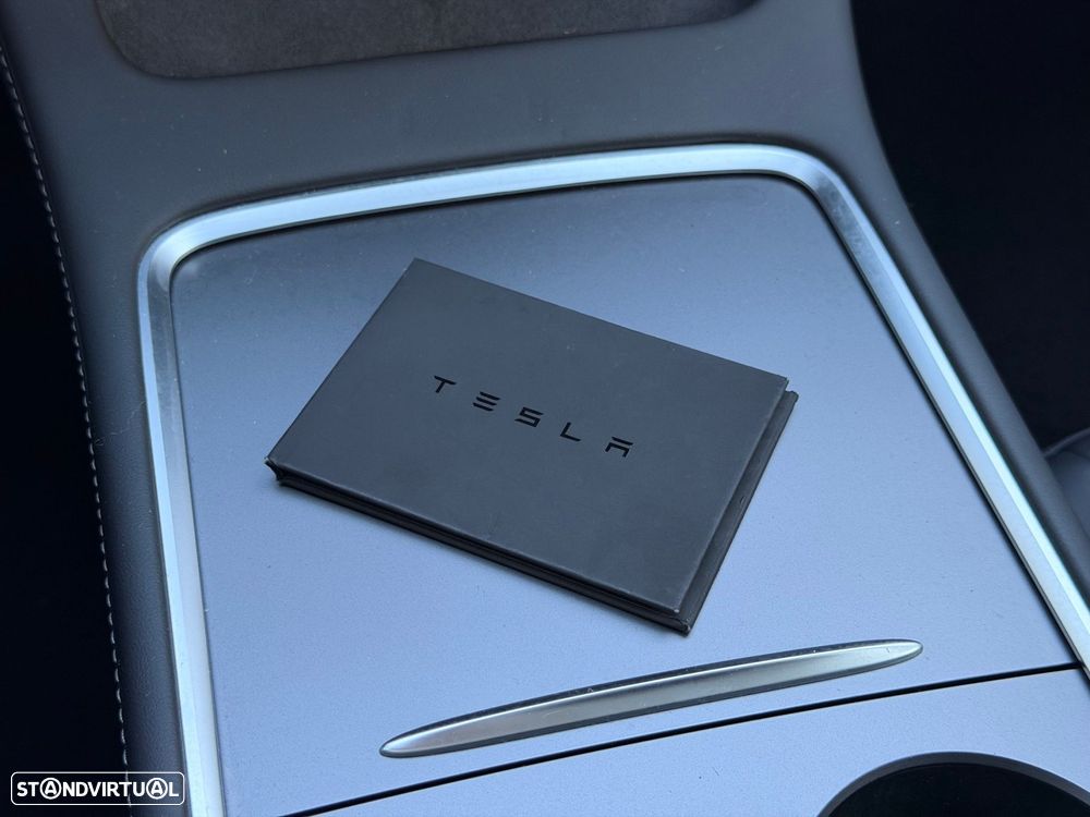 Tesla Model Y Long Range Tração Integral - 20