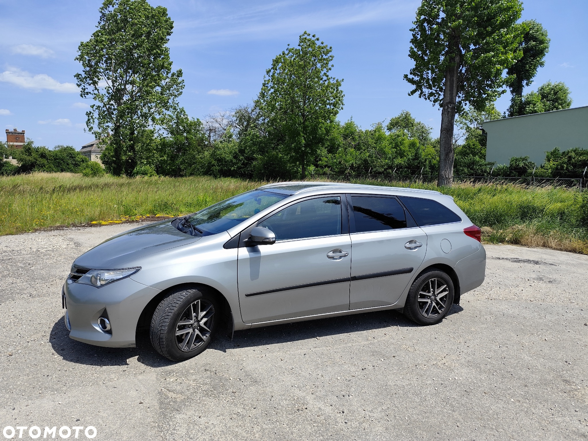 Toyota Auris 1.4 D-4D Premium - 3