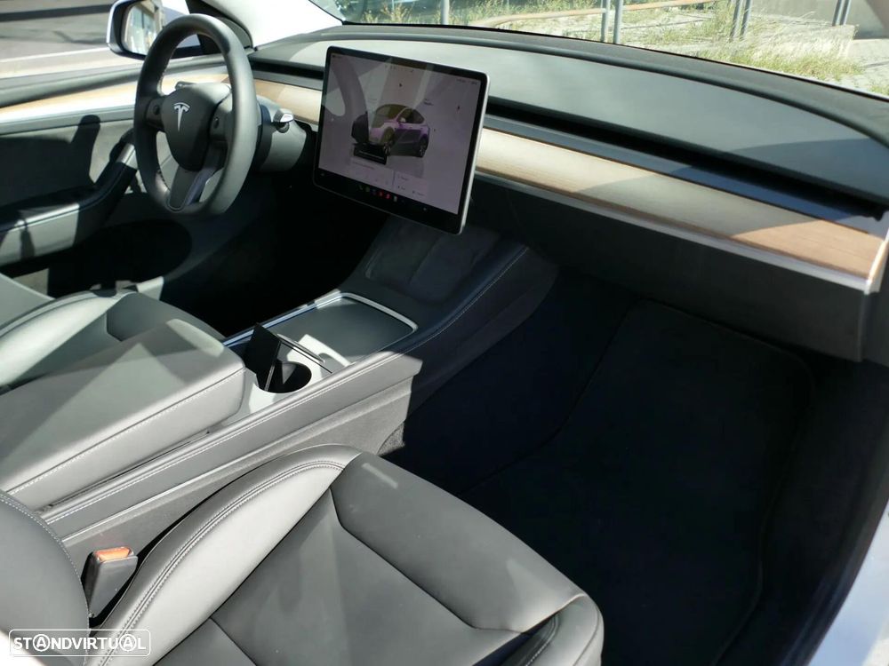 Tesla Model Y Tração Traseira - 26