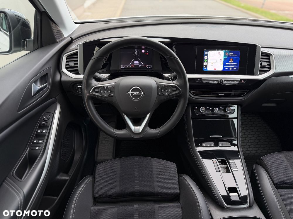 Opel Grandland 1.2 T Business Elegance S&S - 27