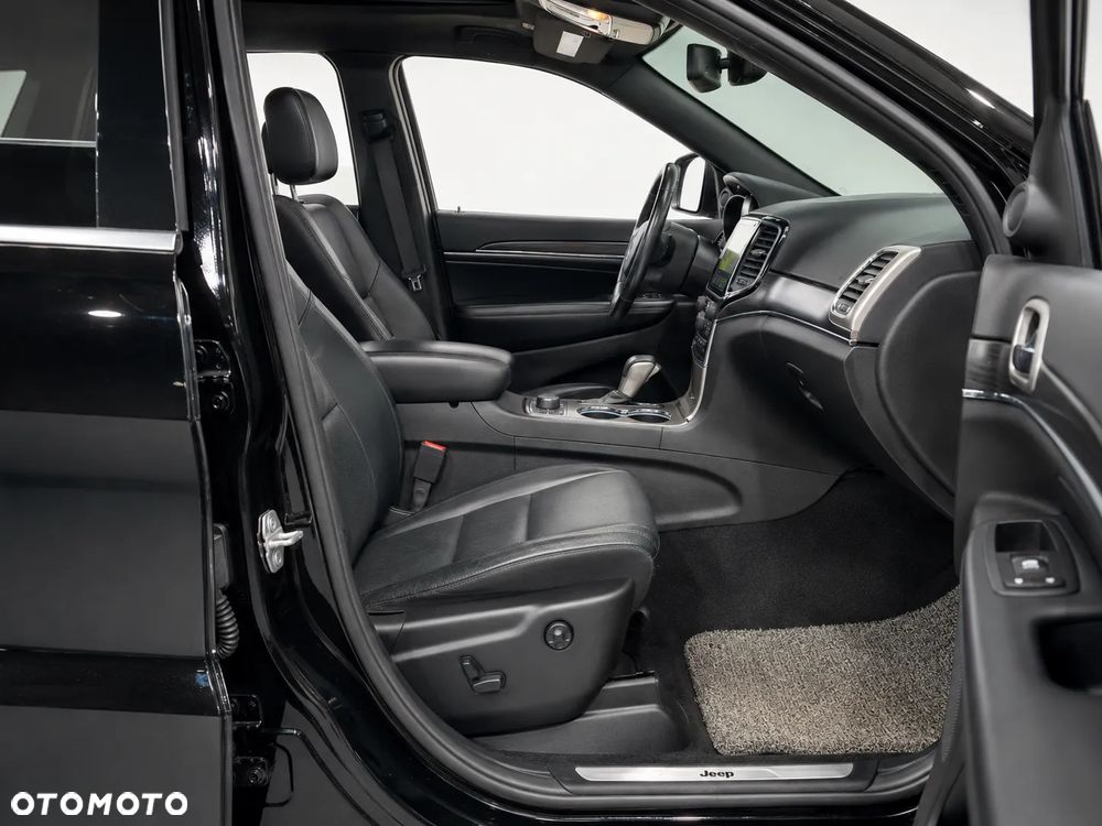 Jeep Grand Cherokee - 8
