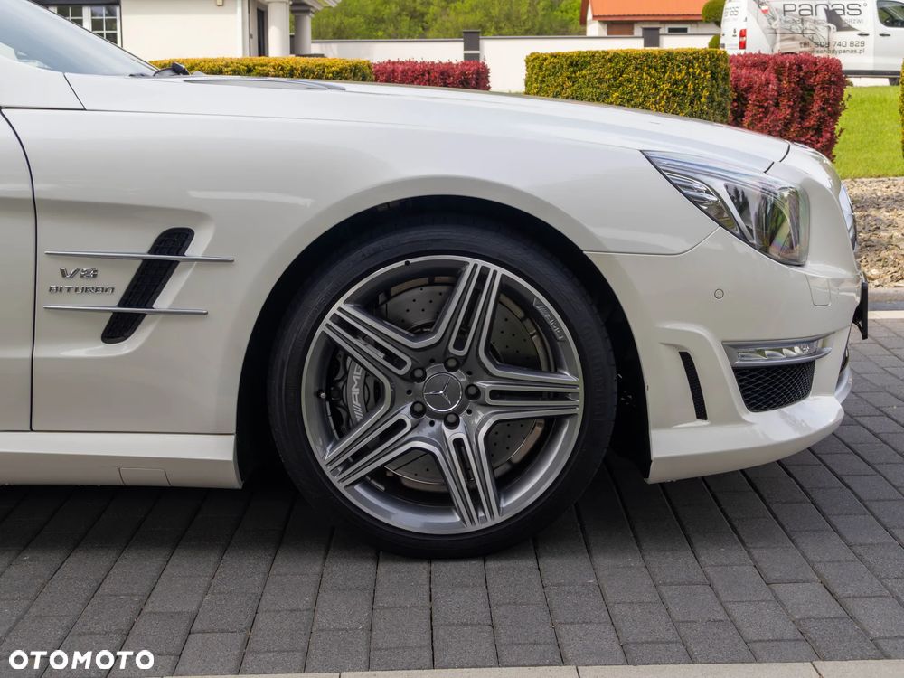 Mercedes-Benz SL 63 AMG - 36