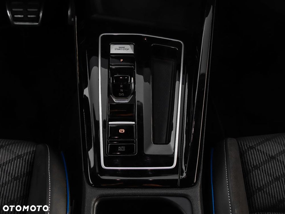 Volkswagen Golf - 18