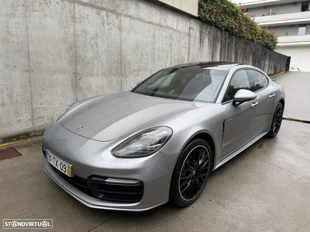 Porsche Panamera 4 E-Hybrid Platinum Edition - 2