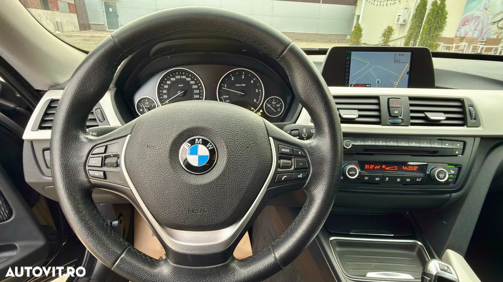 BMW Seria 3 320d Aut. Sport Line - 7