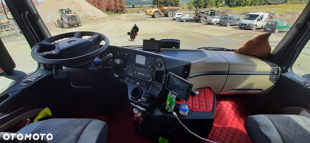 Mercedes-Benz Actros 1845 - 9