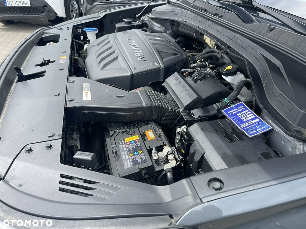 Hyundai Grand Santa Fe 2.2 CRDi Platinum 7os - 23