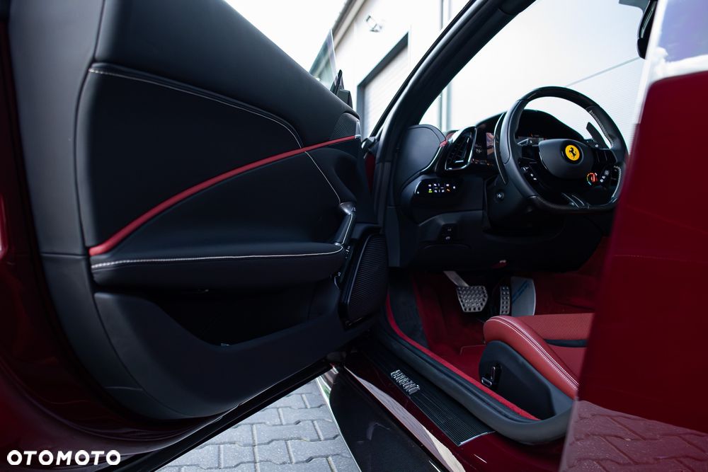 Ferrari Roma - 19