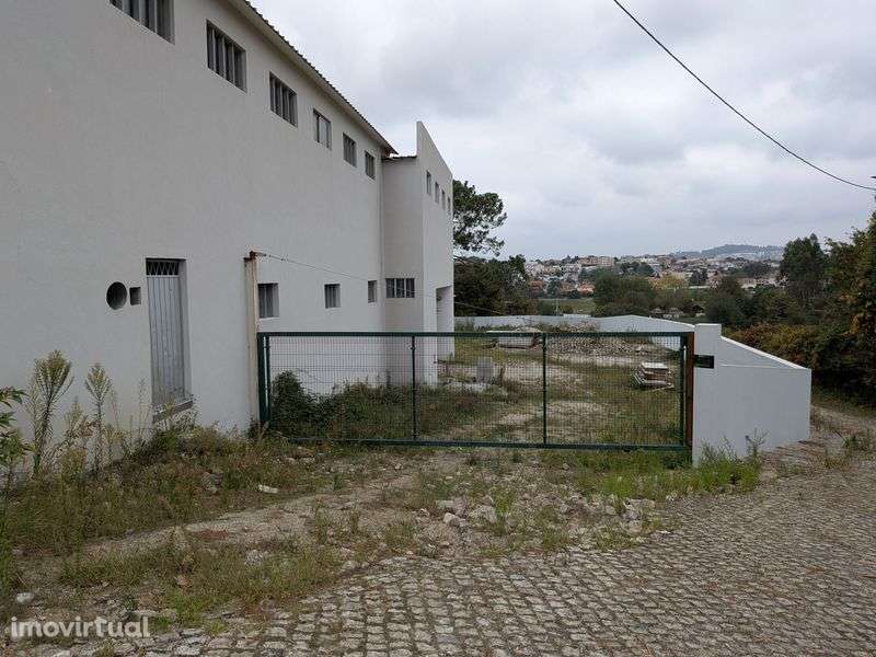 Alugo armazéns com bons acessos - Grande imagem: 3/10