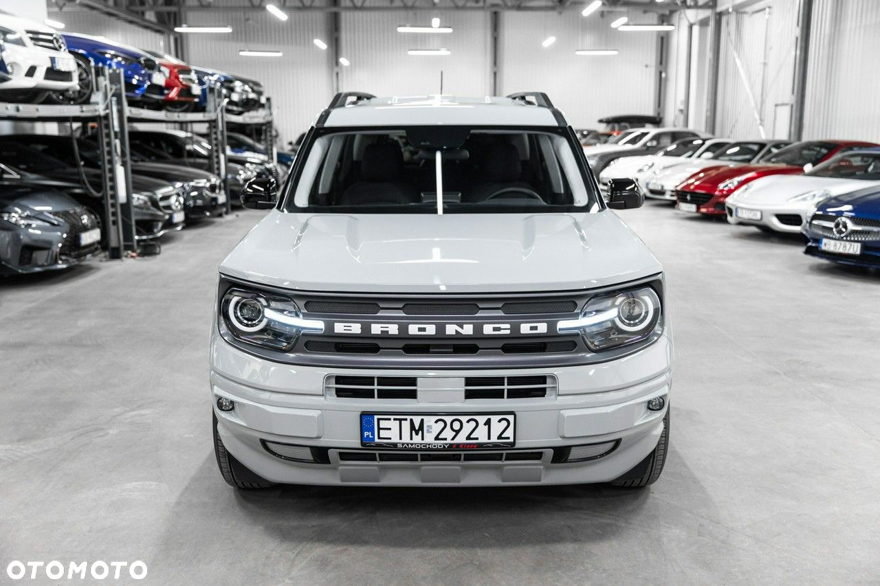 Ford Bronco - 4