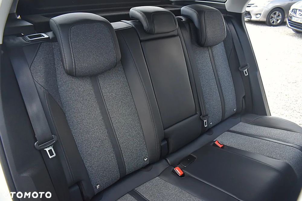 Peugeot 3008 BlueHDi 120 EAT6 Stop & Start Allure - 21