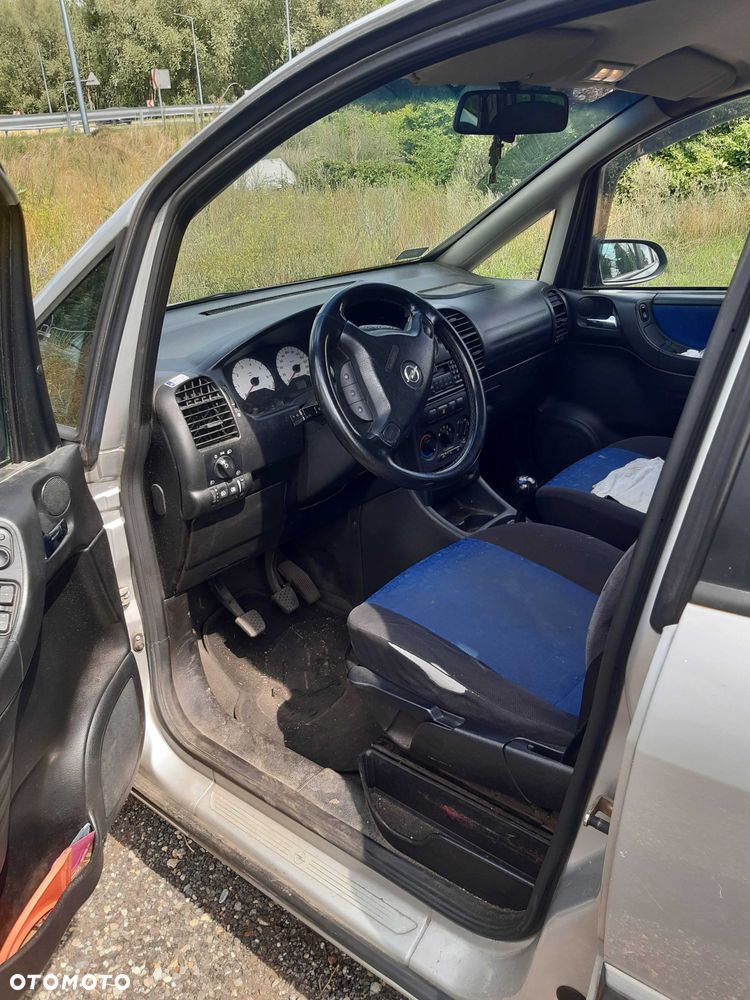 Opel Zafira - 4