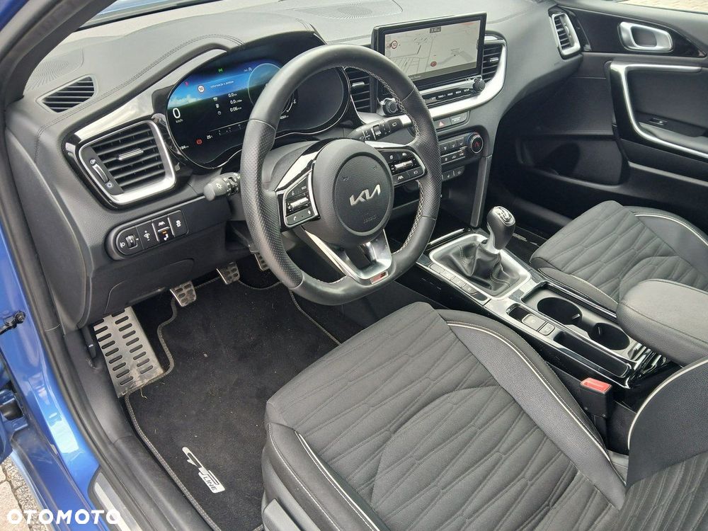 Kia Ceed 1.5 T-GDI GT-Line - 26