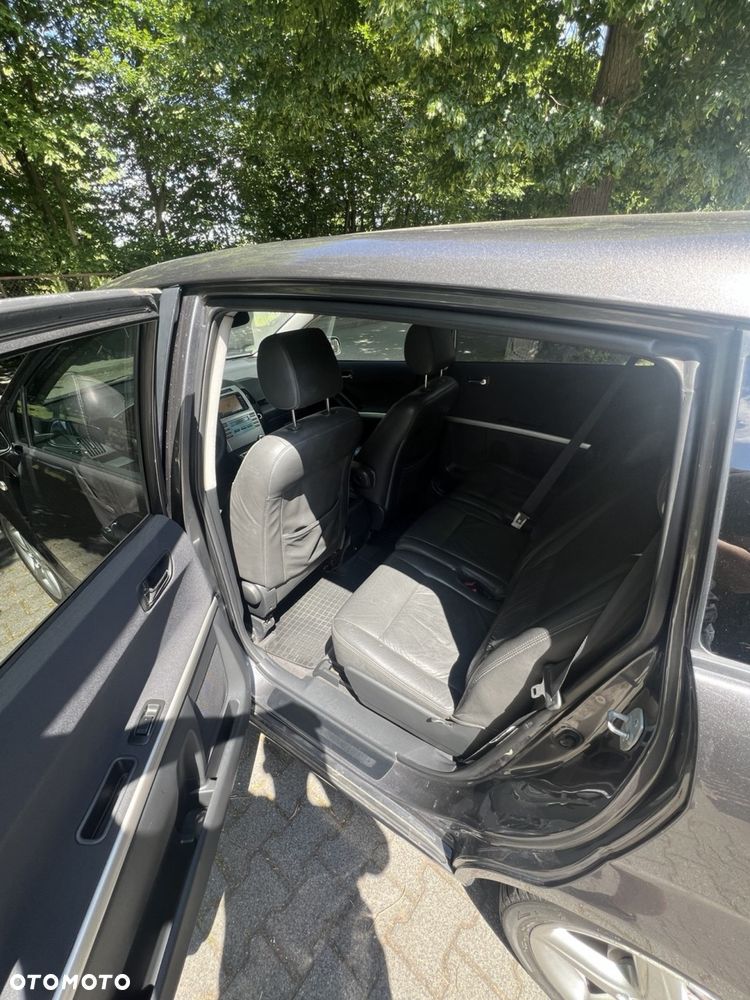 Toyota Corolla Verso - 6