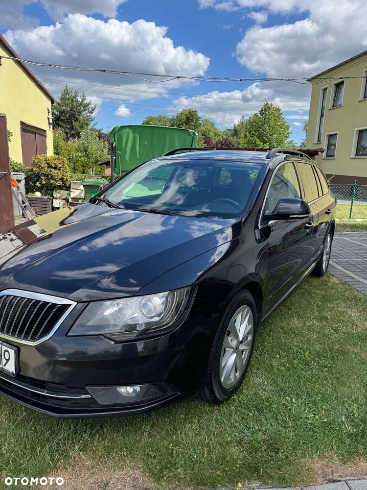 Skoda Superb 2.0 TDI DSG Ambition - 2