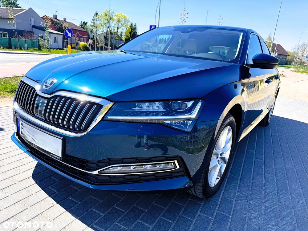 Skoda Superb 2.0 TDI SCR Style DSG - 2