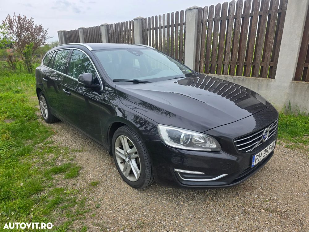 Volvo V60 D5AWD Summum - 2