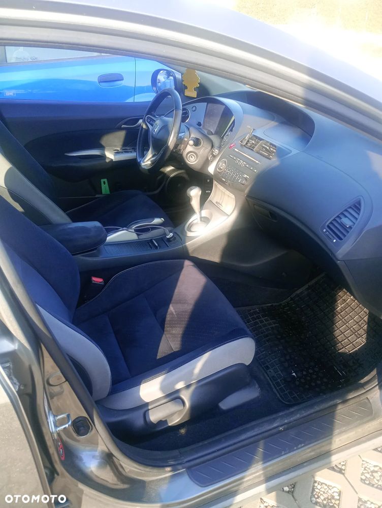 Honda Civic 1.8 Comfort - 12